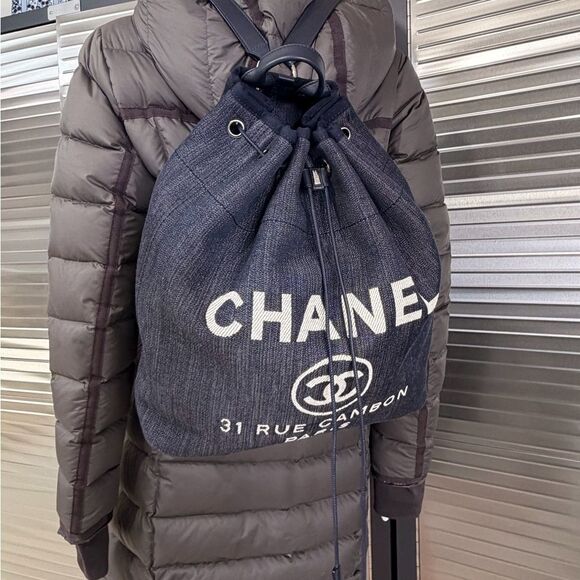 Chanel Deauville Large Navy Denim Canvas Drawstring Backpack main image 10